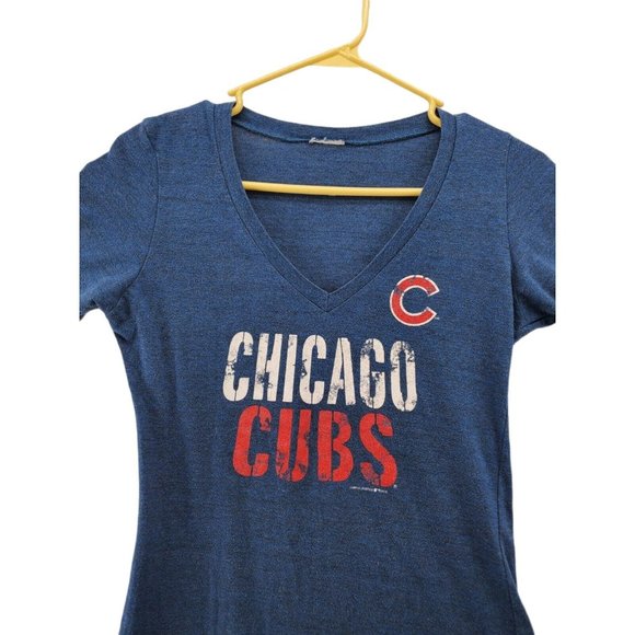 CHICAGO CUBS Shirt Women’s Short Sleeve V-Neck Tee Blue Size Small - Picture 2 of 6